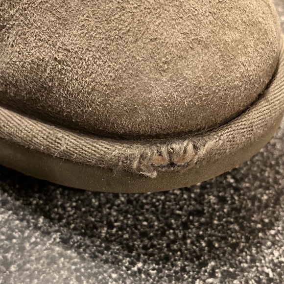 Ugg Bailey Button Grey Boots size 8 - Picture 5 of 6